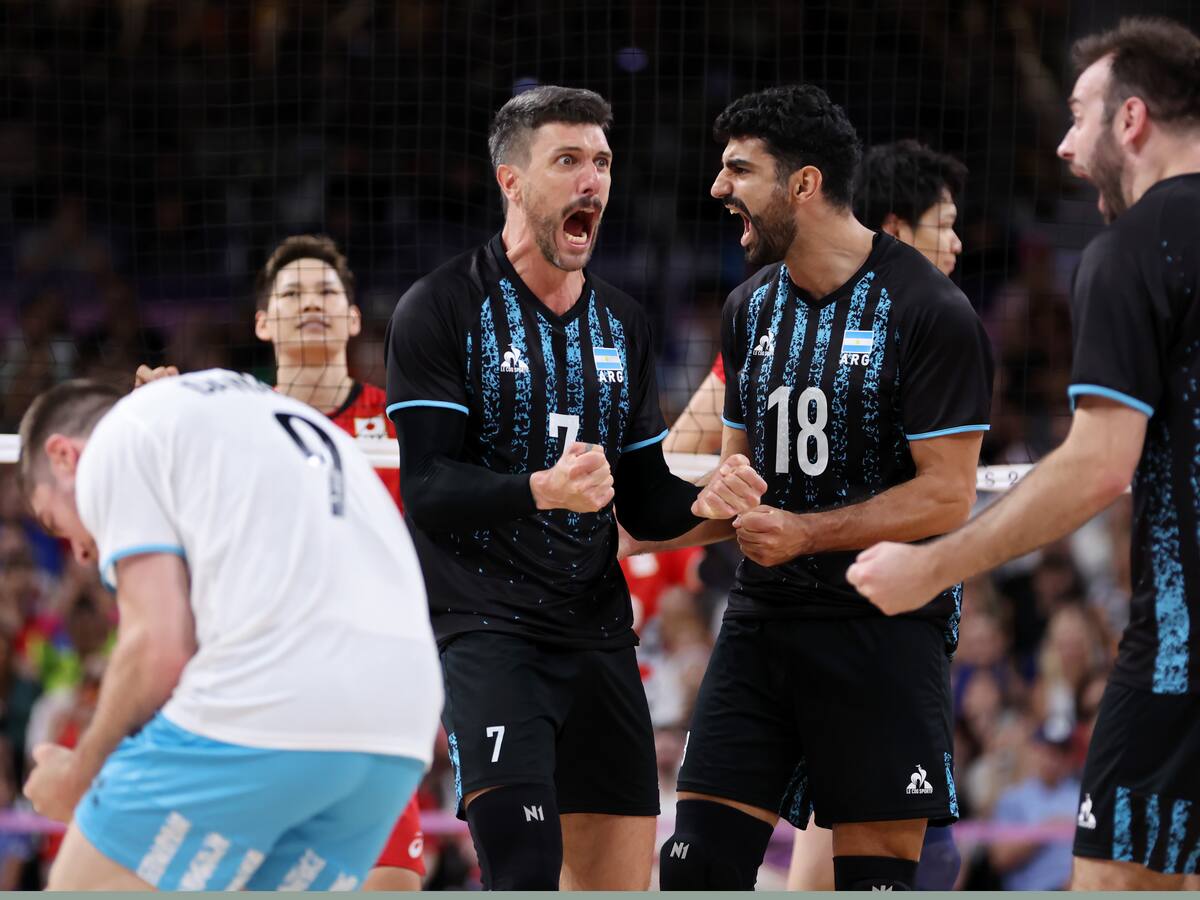 “Nos cag... a plena vista”: Jugador de Argentina estalla contra el arbitraje tras polémica caída en el voleibol de París 2024