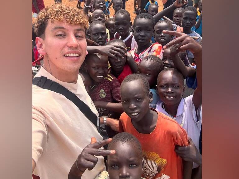 Igor Lichnovsky protagoniza gran gesto navideño y comparte con niños en África