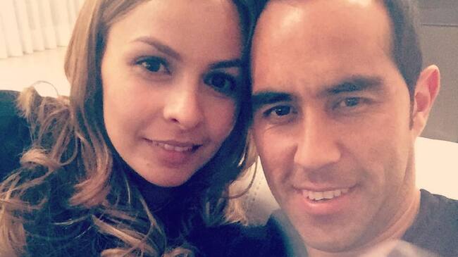 Carla Pardo y Claudio Bravo