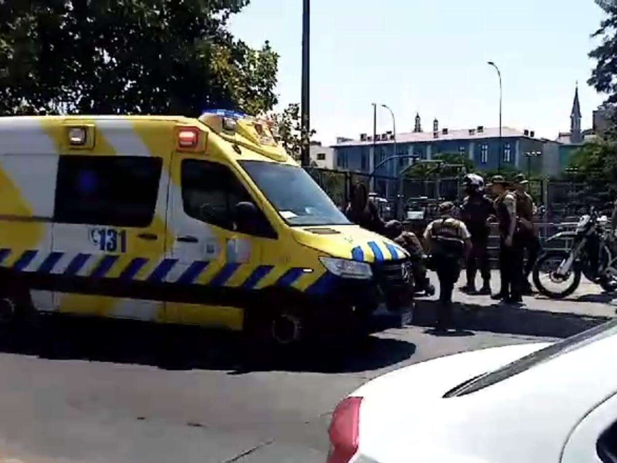 Hombre es baleado tras discusión entre limpiavidrios y automovilista en pleno centro de Santiago