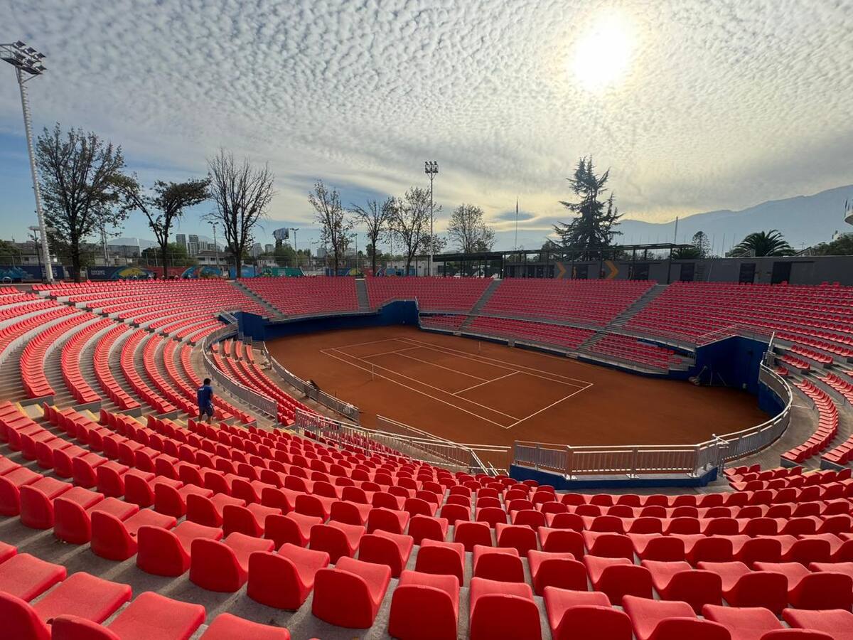 ¡Regresó la tierra batida!: el Court Central Anita Lizana vuelve a lucir su pista con arcilla