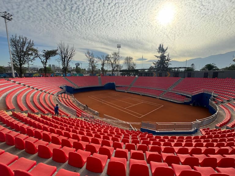 ¡Regresó la tierra batida!: el Court Central Anita Lizana vuelve a lucir su pista con arcilla