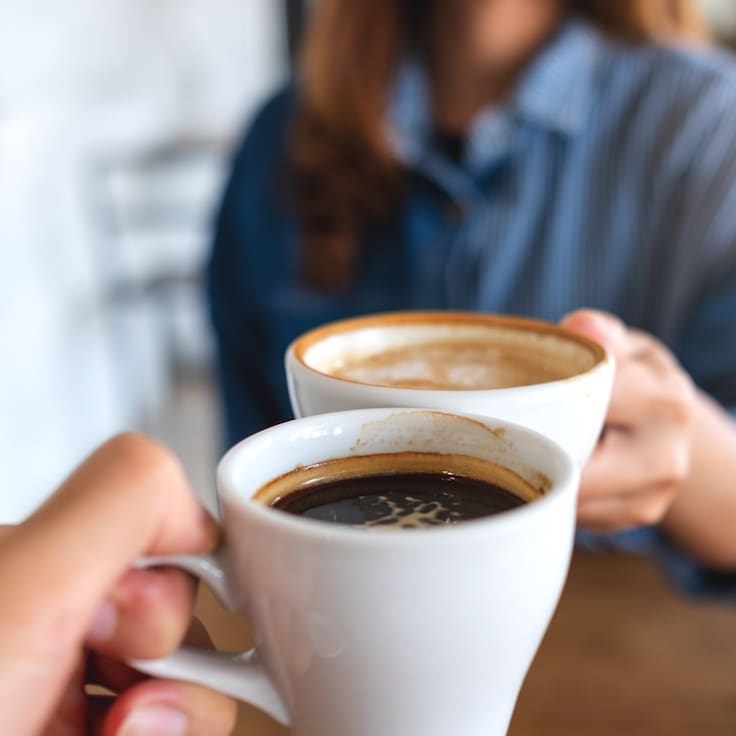 ¿Por qué el café instantáneo está perdiendo terreno en Chile? Estudio revela el “secreto” del paladar nacional