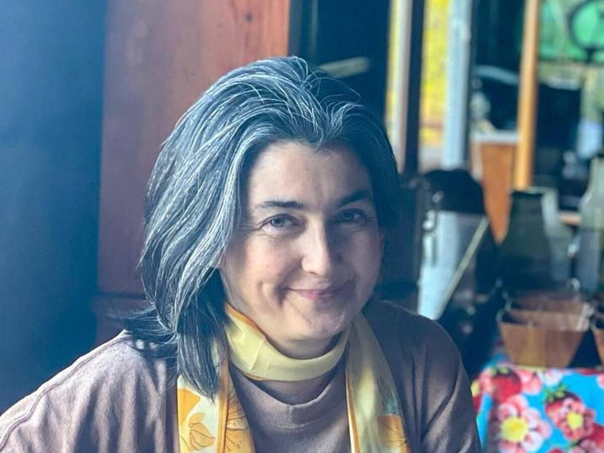 Tras diagnóstico de cáncer: Paulina Urrutia reaparece y celebra logro académico luego de casi 40 años de carrera actoral