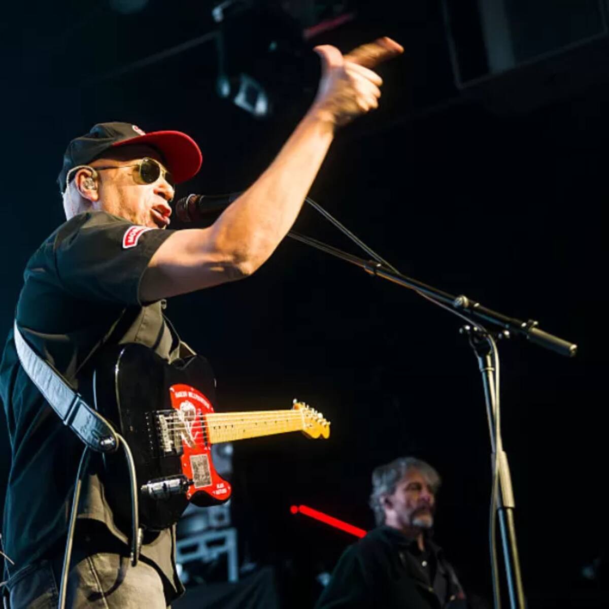 Tom Morello emociona en Lollapalooza Chile 2026: realizó tributo a Víctor Jara y lanzó consignas contra Kast