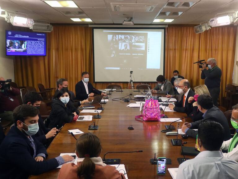 Cuarto retiro se votará en comisión de la Cámara tras Fiestas Patrias