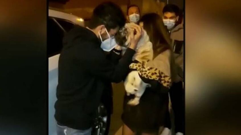 Frank se reencuentra con su familia.