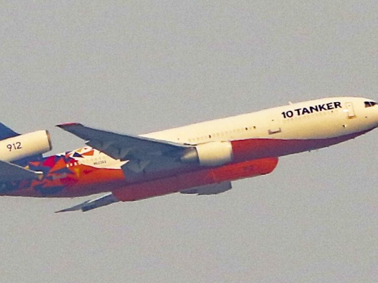 «El Matías Fernández de la aeronaútica»: los memes por el nuevo desperfecto del Ten Tanker