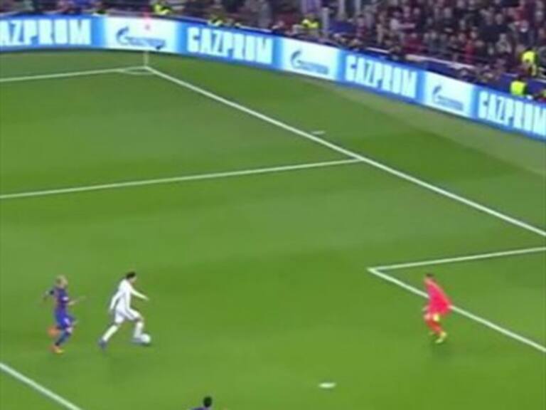 La honestidad de Mascherano: «Obviamente toco a Di María y por suerte no nos pitaron»