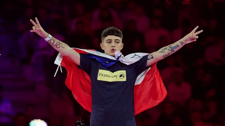 Rapero chileno El Menor logra el tercer lugar en una polémica Final Internacional de la Batalla de los Gallos 2024