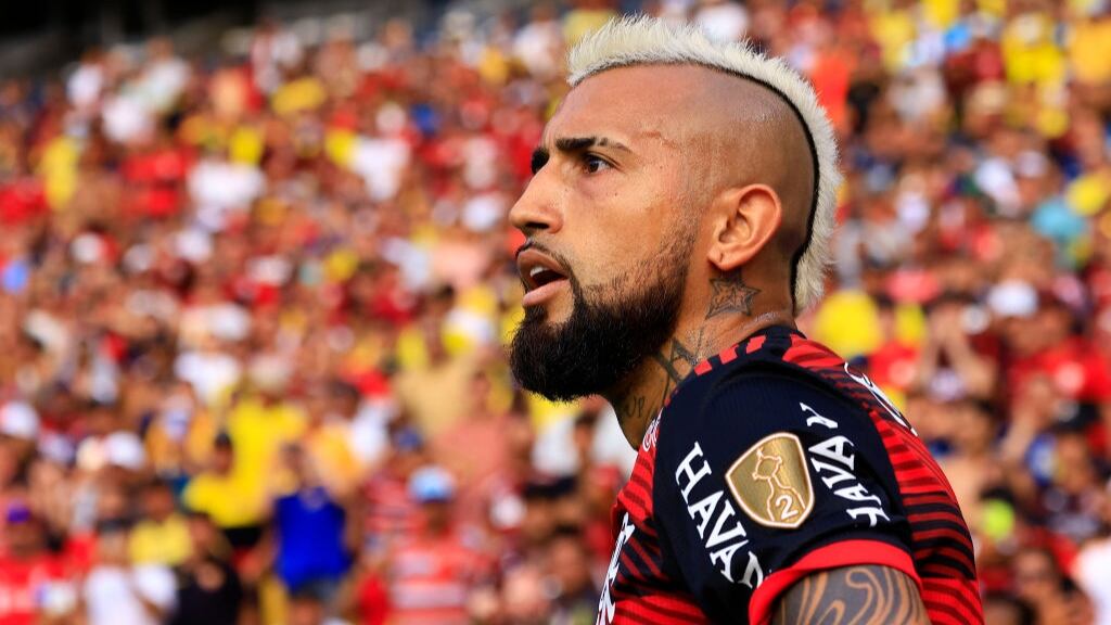 Arturo Vidal se consolida como el futbolista chileno con más títulos tras ganar la Copa Libertadores con Flamengo