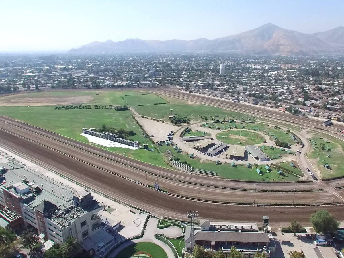Alcalde de Independencia confirmó brote de coronavirus en el Hipódromo Chile