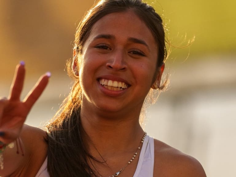Batió dos récords nacionales y clasificó al Mundial: el gran nivel de Roxana Ramírez en el Sudamericano Sub 20 de atletismo