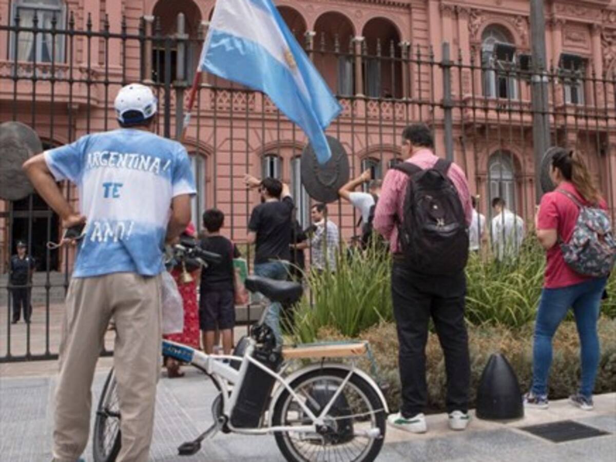 Gobierno de Argentina aumentará un 23,7% el salario base para los trabajadores del sector privado