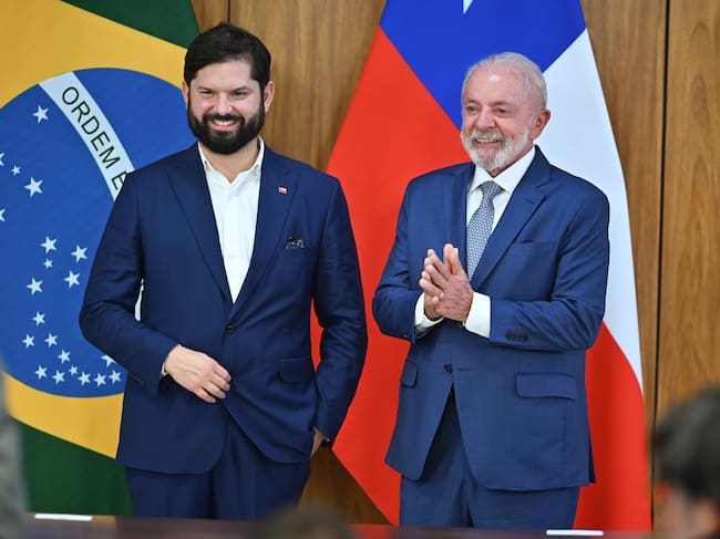 Getty Images | El Presidente Gabriel Boric junto a su par brasileño Luiz Inácio Lula da Silva, durante su primer día de actividades en el marco de la visita de Estado a Brasil
