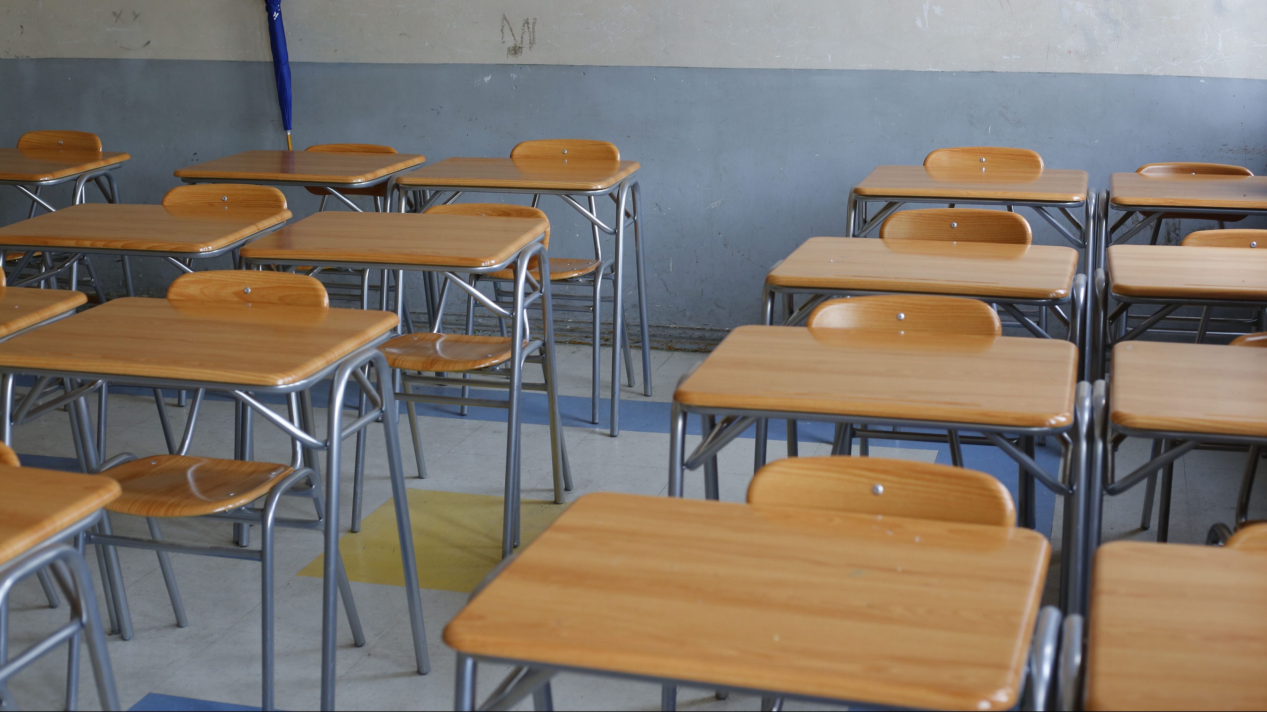 Sala de clases vacía por coronavirus Covid-19. Colegio