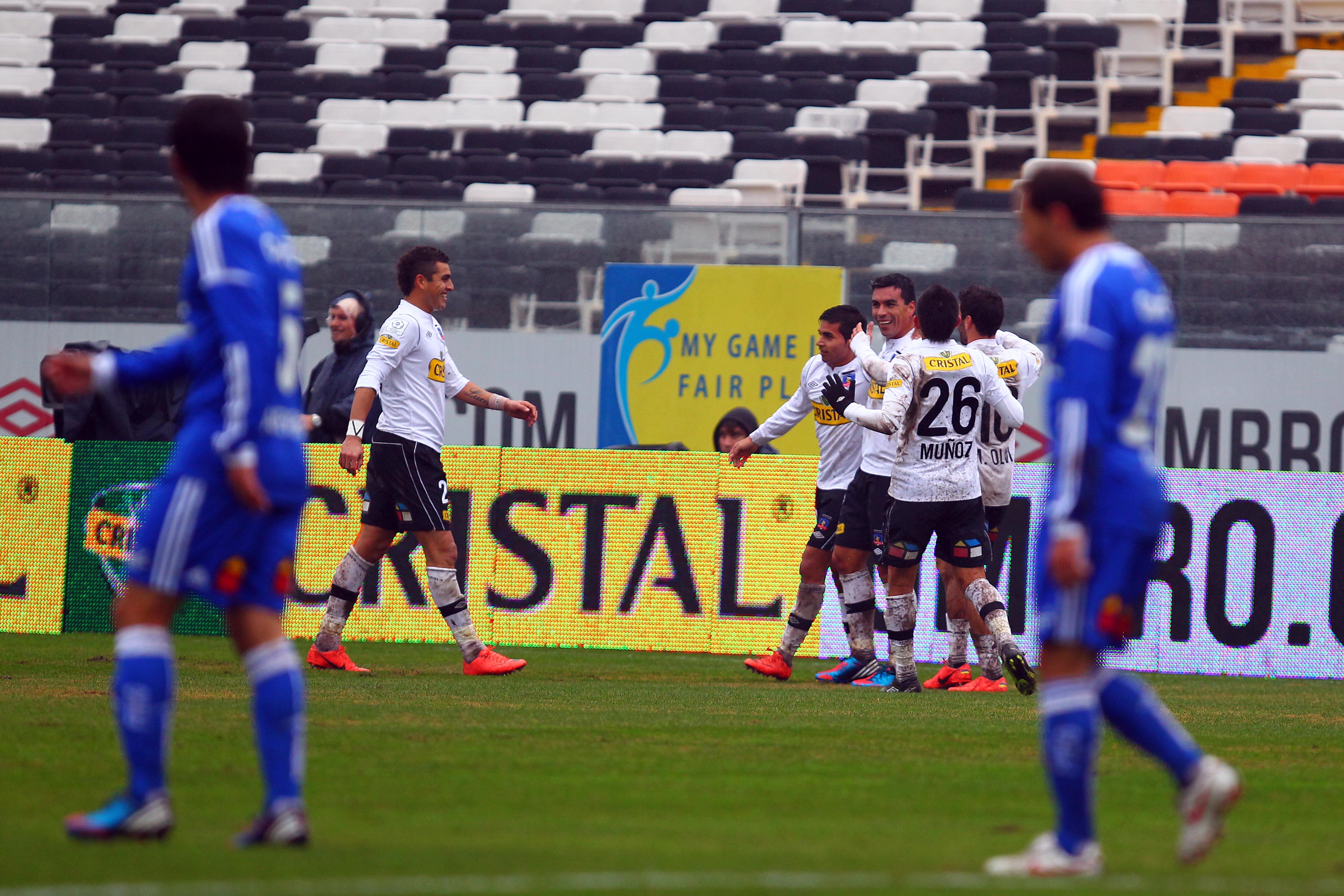 17 de Junio de 2012, Santiago.Esteban Paredes anota el uno a cero, durante el partido valido por la semifinal ida del Campeonato Nacional de Apertura 2012, entre Colo Colo vs Universidad de Chile, jugado en el estadio Monumental.
FOTO: JAVIER VALDES LARRONDO /AGENCIAUNO