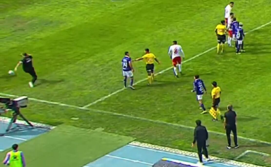 La insólita acción que le costó la tarjeta roja a Hernán Caputto | Captura de pantalla
