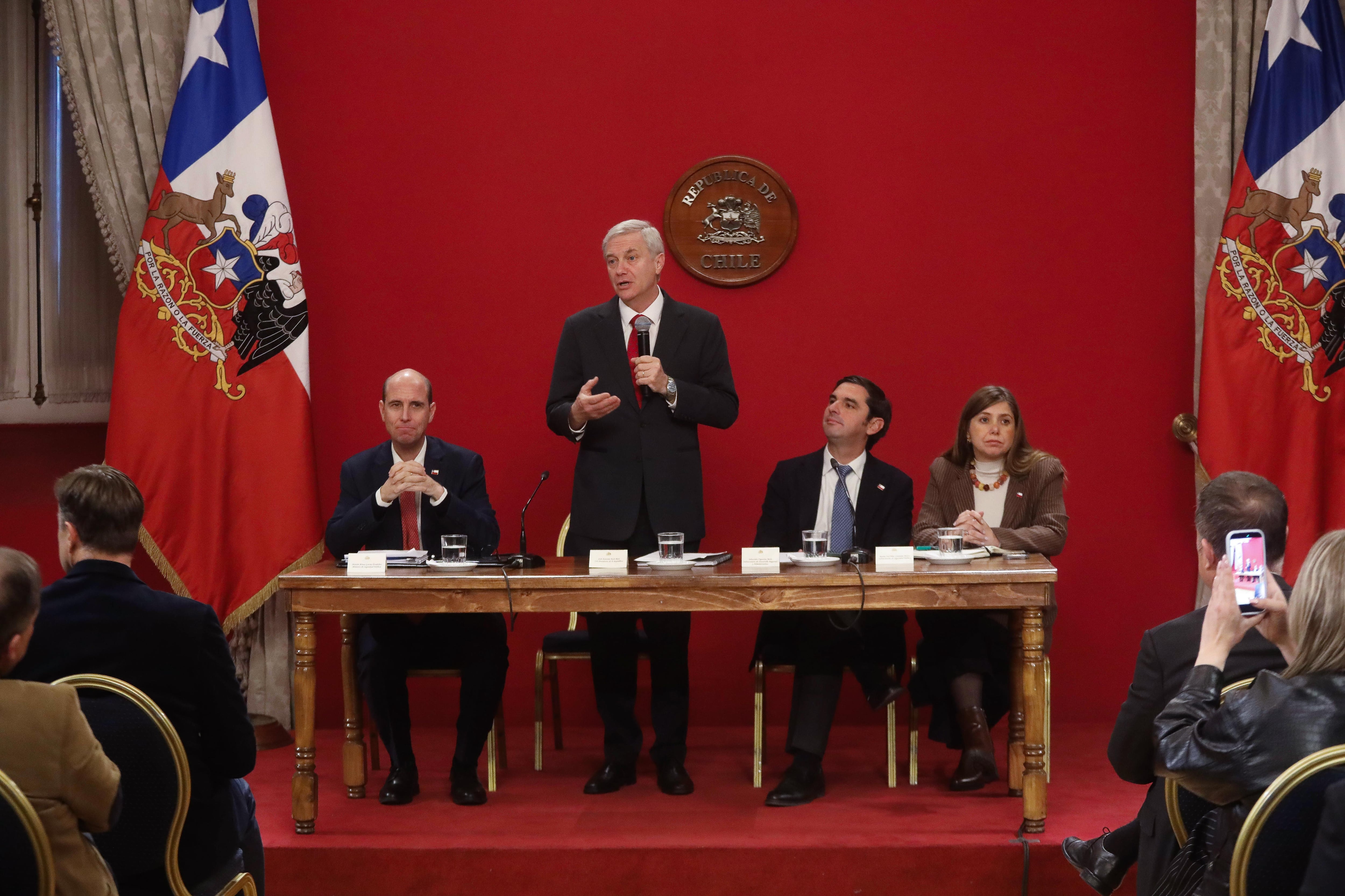 Presidente José Antonio Kast, se reúne con alcaldes