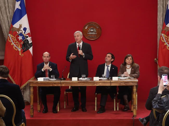 Presidente José Antonio Kast, se reúne con alcaldes