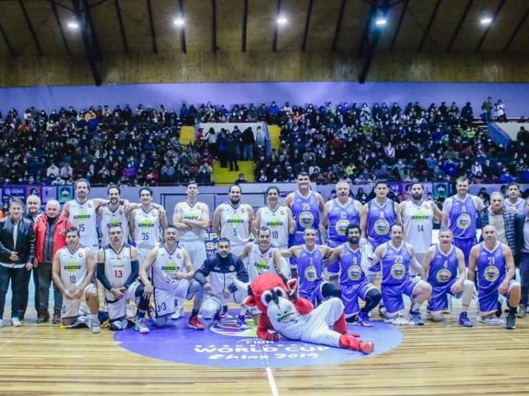 Históricos de Provincial Llanquihue se impusieron en un clásico del básquetbol con fines solidarios en Osorno