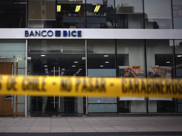 10 DE JULIO DE 2020/SANTIAGO
Robo a Banco BICE, ubicado en la comuna de Las Condés, Santiago.

 
FOTO: AILEN DÍAZ/AGENCIAUNO
