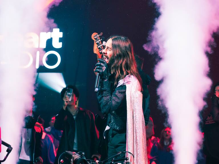 Influencers chilenos fueron invitados personalmente por Jared Leto al escenario del Lollapalooza 2024