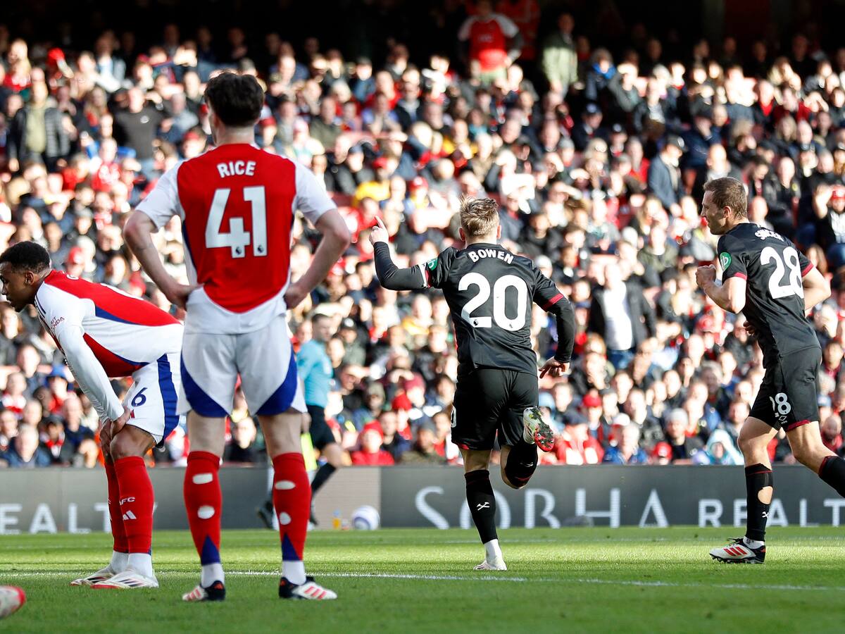 West Ham sorprendió como visitante y venció al Arsenal por la cuenta mínima
