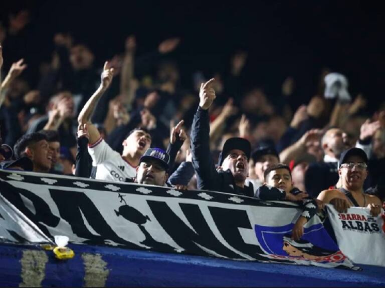 Hinchas de Colo Colo se desatan contra el plantel: «Defiendan con gloria esta camiseta jugadores mediocres»