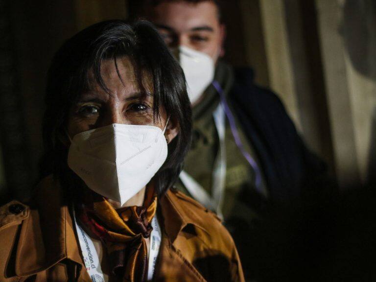 26 de julio del 2021/SANTIAGOLa constituyente Loreto Vidal, realiza un punto de prensa para informar que renuncia por razones personales a la lista del pueblo.
FOTO: SEBASTIAN BELTRAN GAETE/AGENCIAUNO