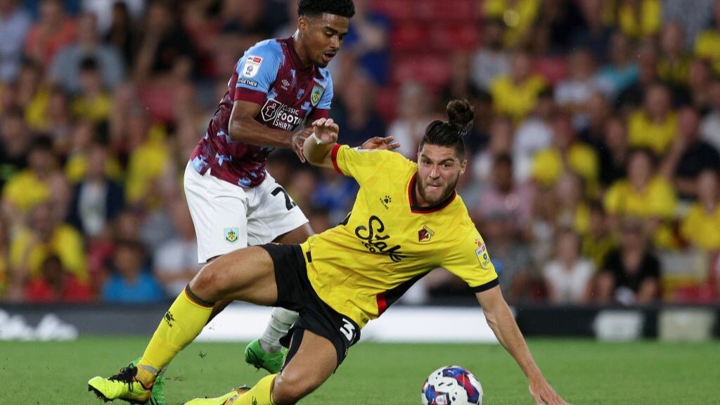 Francisco Sierralta suma su tercera titularidad consecutiva en el Watford