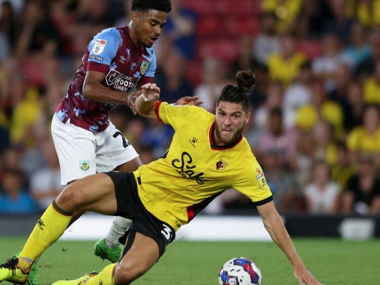 Francisco Sierralta suma su tercera titularidad consecutiva en el Watford