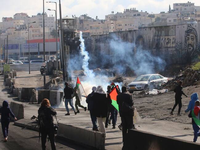 Fuerzas de Israel reprimen a palestinos en Ramallah