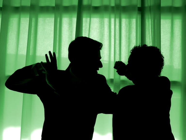 Estudiante de 17 años lucha por su vida tras pelea escolar