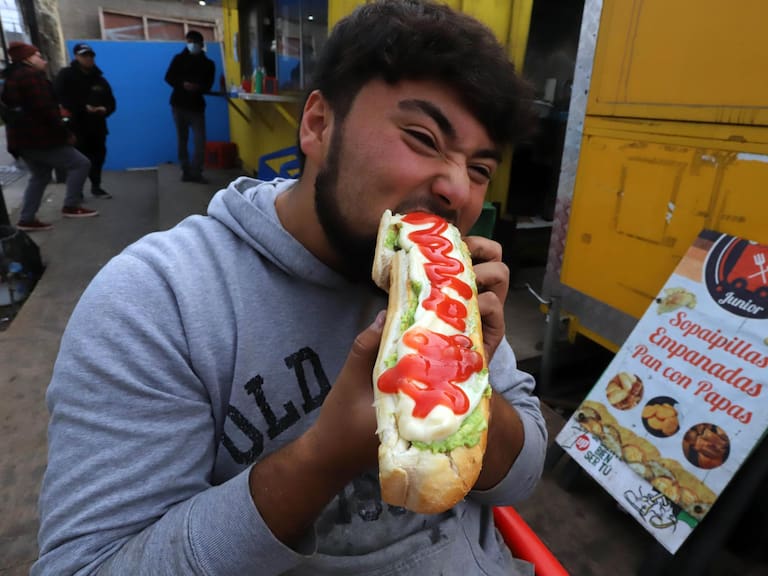 Completo chileno se ubica en el Top 3 de los mejores ‘hot dogs’ del mundo