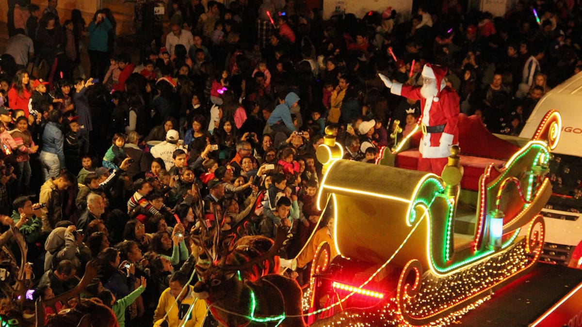 Caravana Navideña de Coca-Cola Zero Azúcar recorrerá nueve comunas de Santiago desde este fin de semana