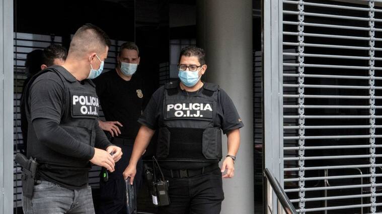Policías allanan dependencias gubernamentales en San José