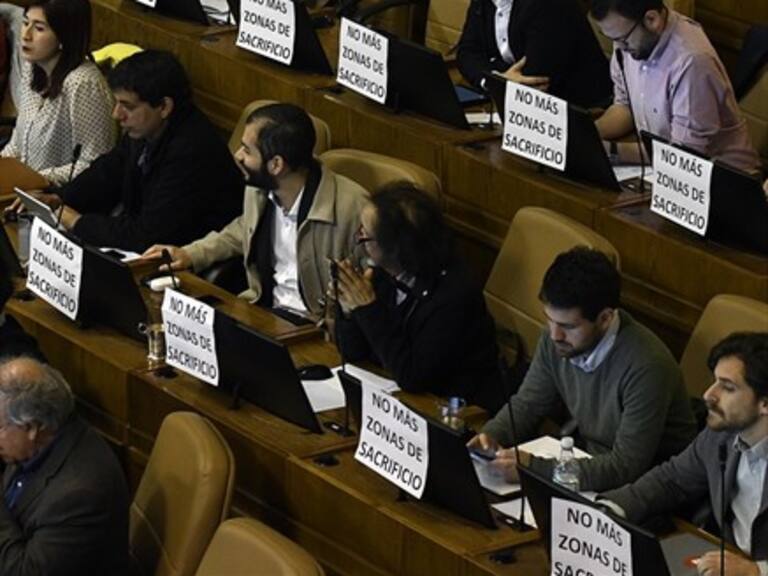 Frente Amplio anuncia que no continuará pacto de gobernabilidad con la centroizquierda