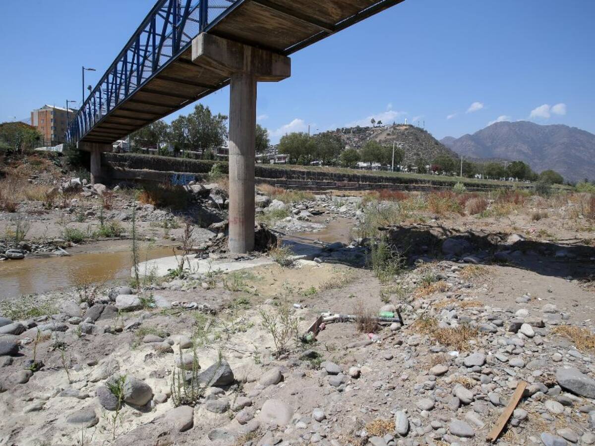 Día Mundial del Agua: La deuda histórica de Chile con la escasez hídrica