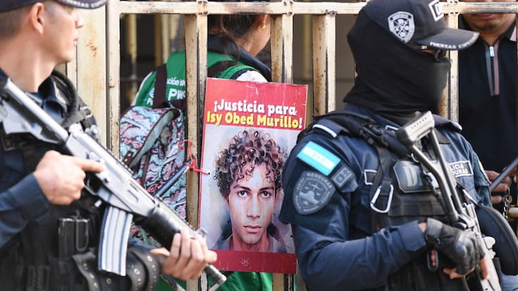 Honduras juzgará a tres altos mandos por el asesinato de un joven durante una protesta