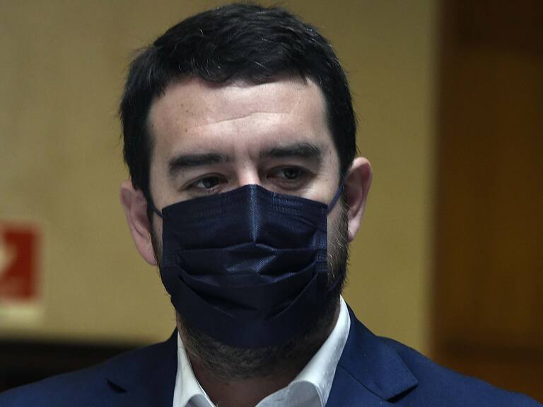 09 DE NOVIEMBRE DE 2021/VALPARAISOGobernador Luciano Rivas (foto)entrega propuesta de la araucana al presidente de la cámara Diego Paulsen
FOTO: PABLO OVALLE ISASMENDI/AGENCIAUNO