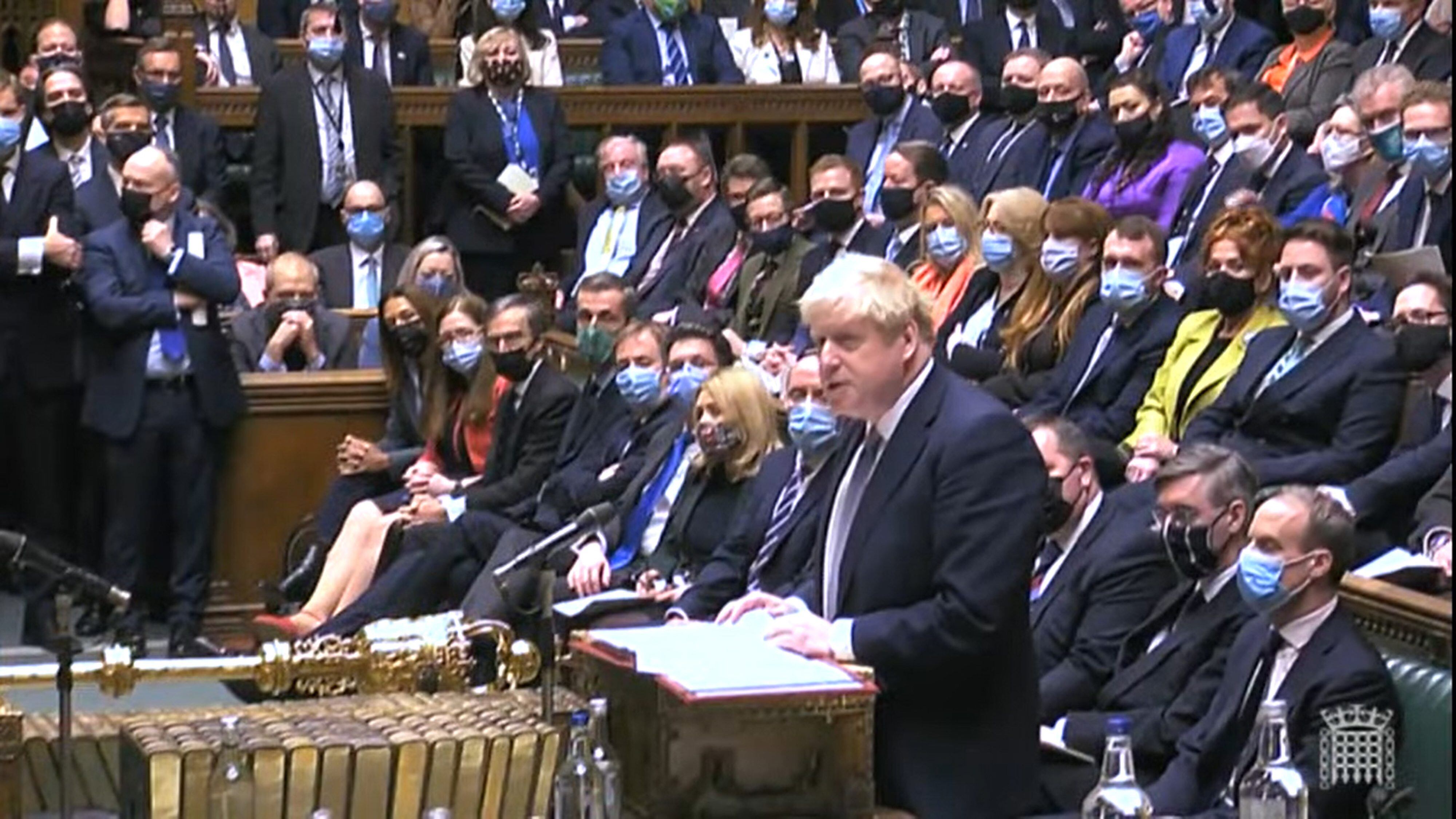 Boris Johnson pidió disculpas en el parlamento británico