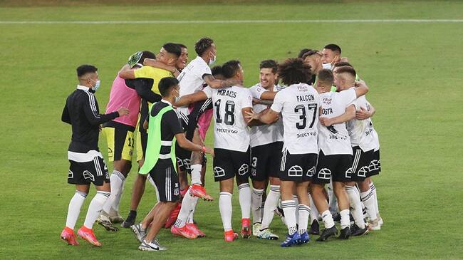 25 de Abril del 2021/SANTIAGOLeonardo Gil anota su gol y el uno a cero para su equipo, durante el partido valido por la quinta fecha del Campeonato Nacional AFP PlanVital 2021, entre Colo Colo vs Universidad de Chile, disputado en el Estadio Monumental.Fotos Marco Muga