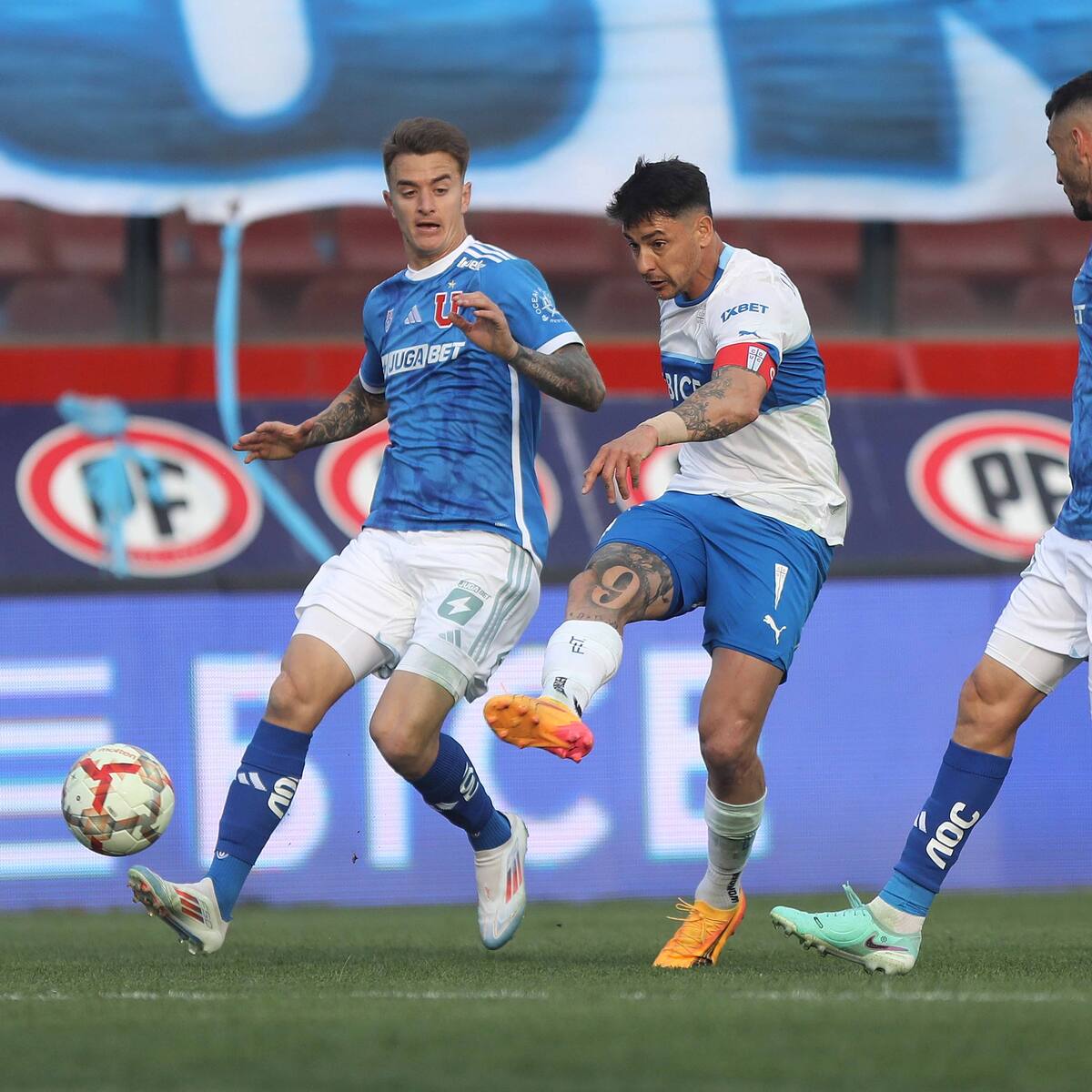 Fue campeón con la UC y la U, pero apuesta por los azules para el Clásico Universitario: “Católica no me termina de convencer”