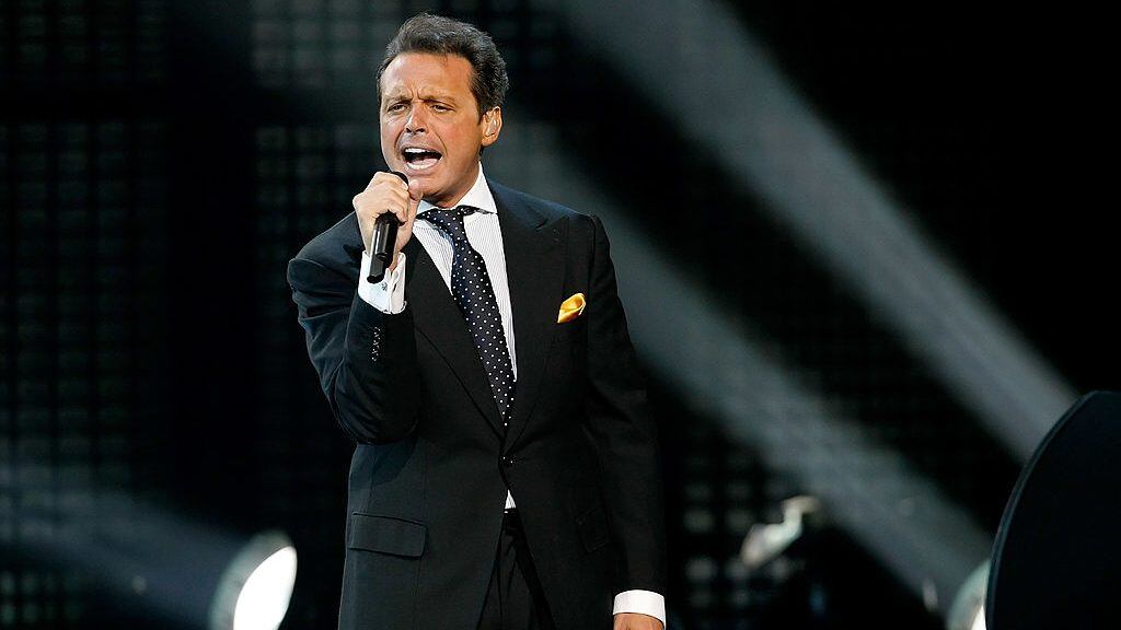 LAS VEGAS - SEPTEMBER 15: Singer Luis Miguel performs during the first of four sold-out shows at The Colosseum at Caesars Palace September 15, 2010 in Las Vegas, Nevada. Miguel released a self-titled studio album on September 14. (Photo by Ethan Miller/Getty Images)
