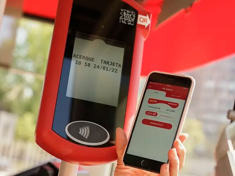 Problemas para pagar con el celular: reportan fallas en código QR de Metro y buses RED
