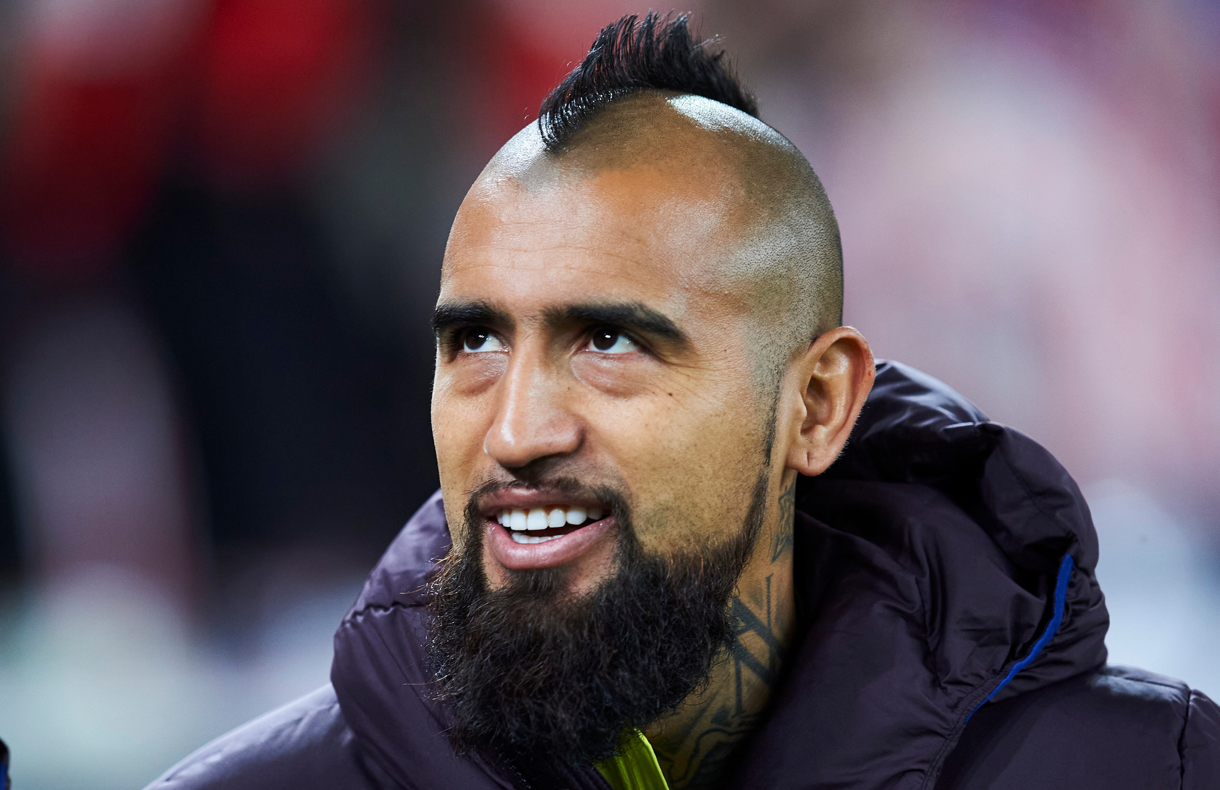BILBAO, SPAIN - FEBRUARY 06: Arturo Vidal of FC Barcelona looks on during the Copa del Rey quarter final match between Athletic Bilbao and FC Barcelona at Estadio de San Mames on February 06, 2020 in Bilbao, Spain. (Photo by Juan Manuel Serrano Arce/Getty Images)