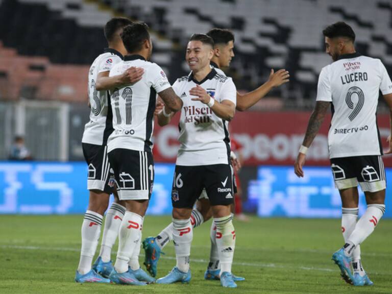 Colo Colo goleó a Unión La Calera y se convirtió en el nuevo líder del Campeonato Nacional