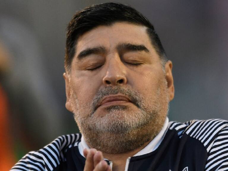 Diego Armando Maradona tendrá que ser operado en Argentina