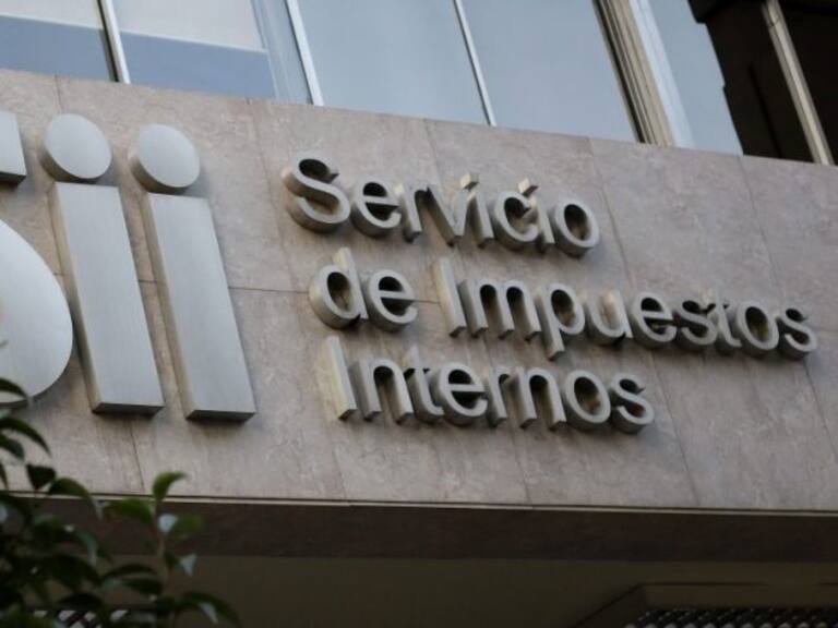 Fin a la «doctrina Barraza»: Director del SII instruye querellas “contra todos los responsables” de delitos fiscales